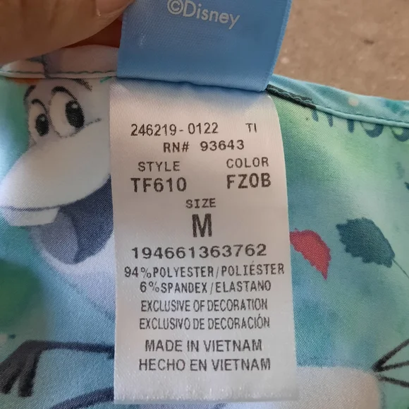 Disney Scrubs Blue Teal Scrub Top Size Med Frozen Olaf Unicorn Winter V Neck - Picture 6 of 9